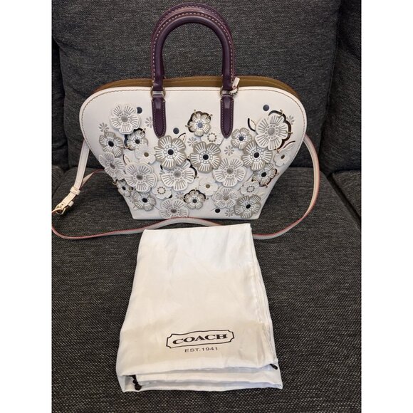 Coach Tea Rose Dakota Rouge Shoulder Bag Chalk Leather Flower Appliqué MINT - Picture 2 of 16